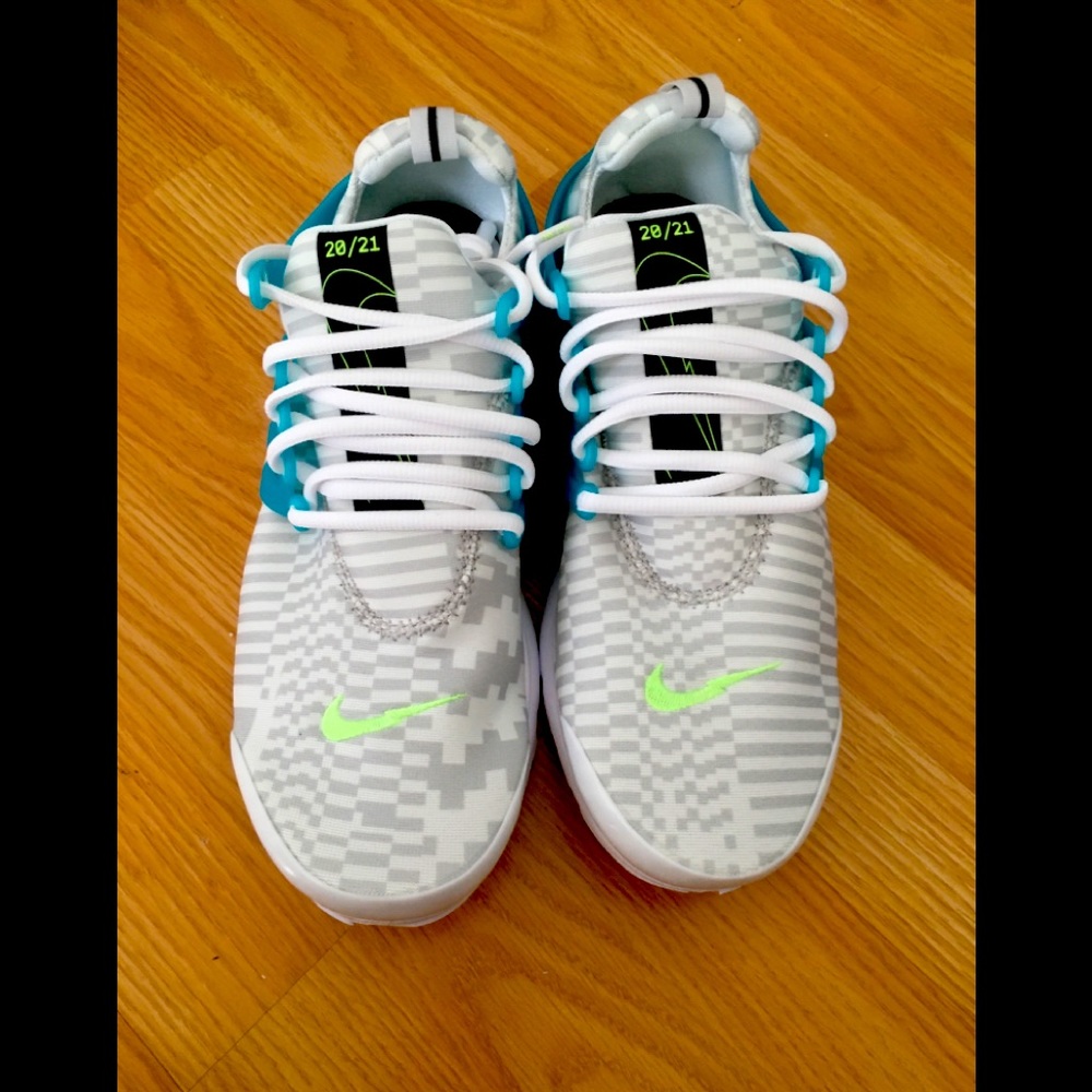 Nike Air Presto sneakers, size 9, never been worn!